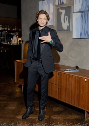 Где завтракает Юрий Смекалов, какую шаверму предпочитает Михаил Иванов и к какому коктейлю тянется Дмитрий Абрамов