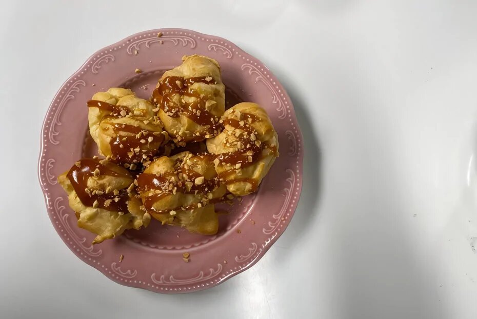 Профитроли с соленой карамелью: легкость и вкус, которых вы не ожидали