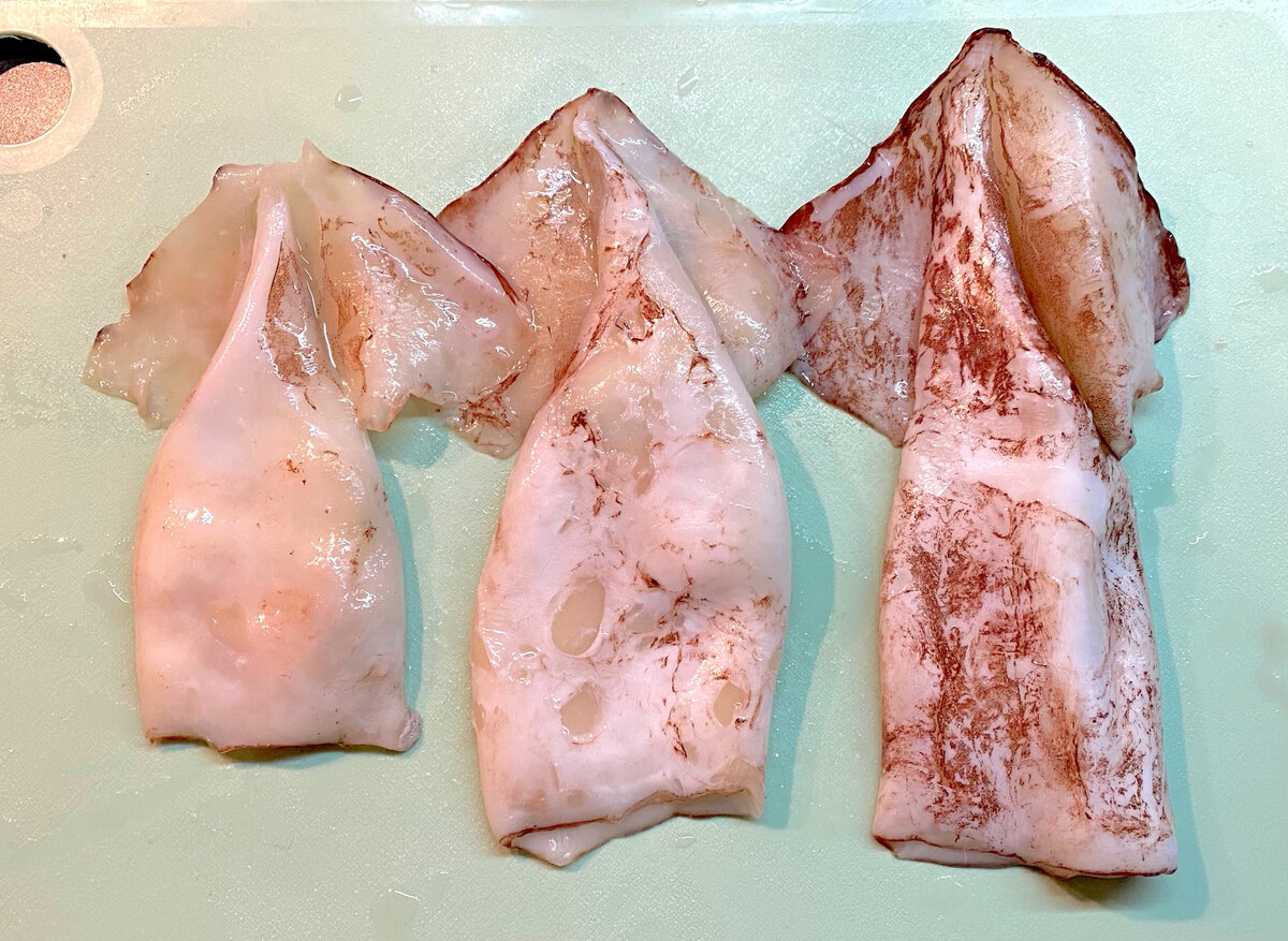 Салат с кальмарами и пикантной морковью