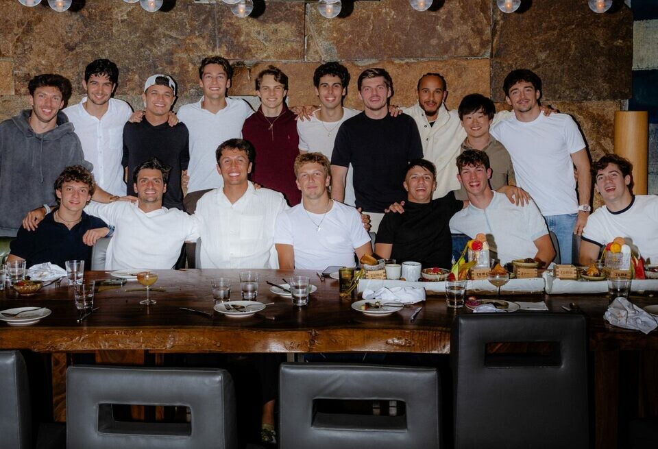 Кто же расплатился за уютный ужин пилотов в Абу-Даби?