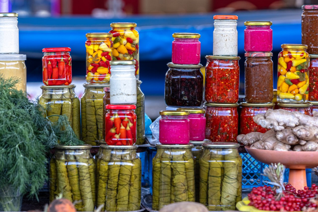 Как избежать опасности ботулизма при домашних заготовках