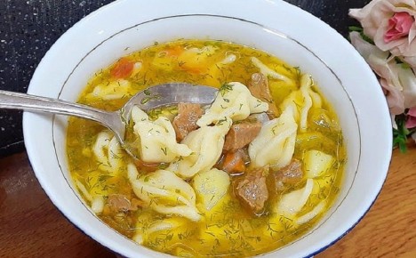 Ленивые пельмени в супе: семейный рецепт без лишних хлопот