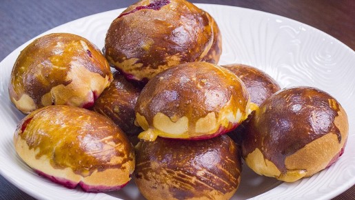 Вкусные пирожки с вишней на кефире: легкий рецепт для летних вечеров