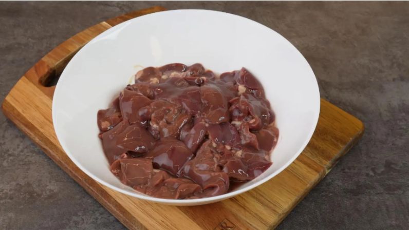 Как приготовить куриную печень, чтобы она осталась нежной и сочной
