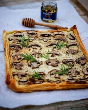 Нежный пирог с грибами и рикоттой