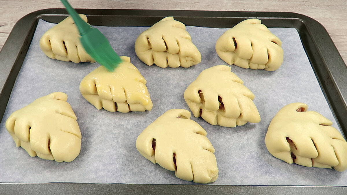 Пуховые булочки с яблоками и корицей: волшебный рецепт для своей кухни