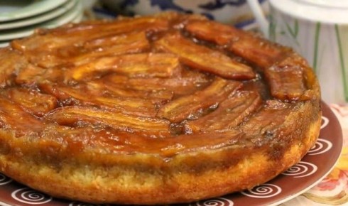 Невероятный пирог перевёртыш с бананами и кокосовым акцентом