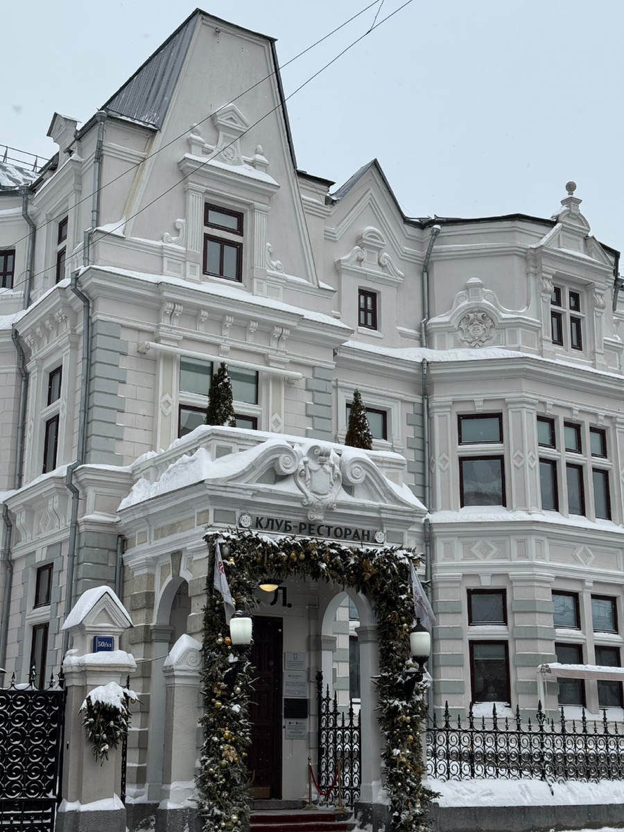 Клуб-ресторан ЦДЛ: уникальная атмосфера литературы и гастрономии