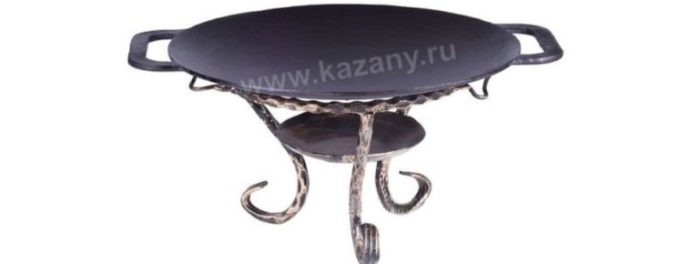 Приготовление турецких лепешек гёзлеме на садже