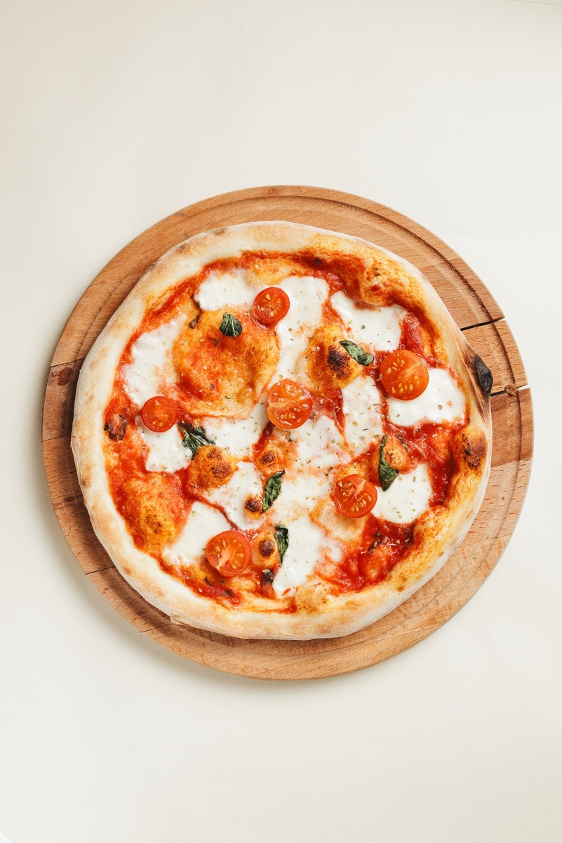 Неаполитанская или римская пицца: как выбрать идеальное лакомство