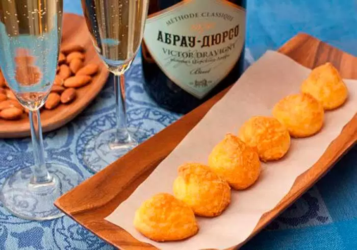 Гужеры с сыром: идеальное угощение для вечера с друзьями