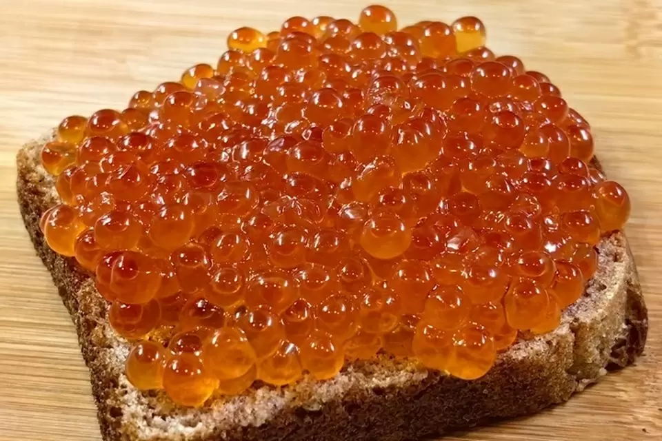 Резкий рост цен на красную икру: что ждет хабаровчан в новом году?