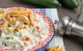Новый взгляд на традиционный крабовый салат с чесноком и зеленью