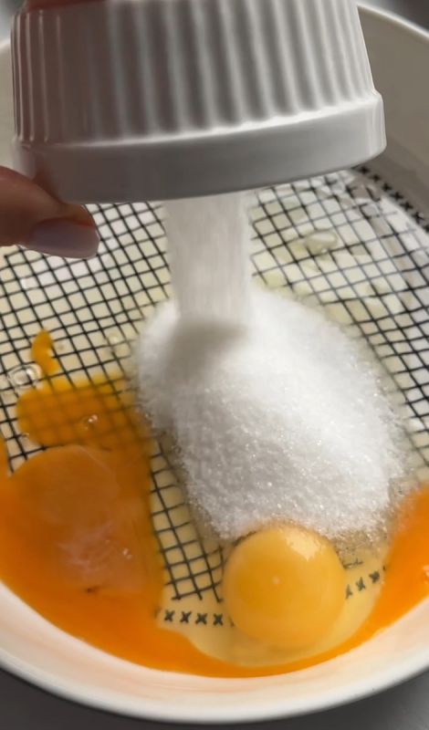 Творожные оладьи с пышной текстурой и без лишнего масла