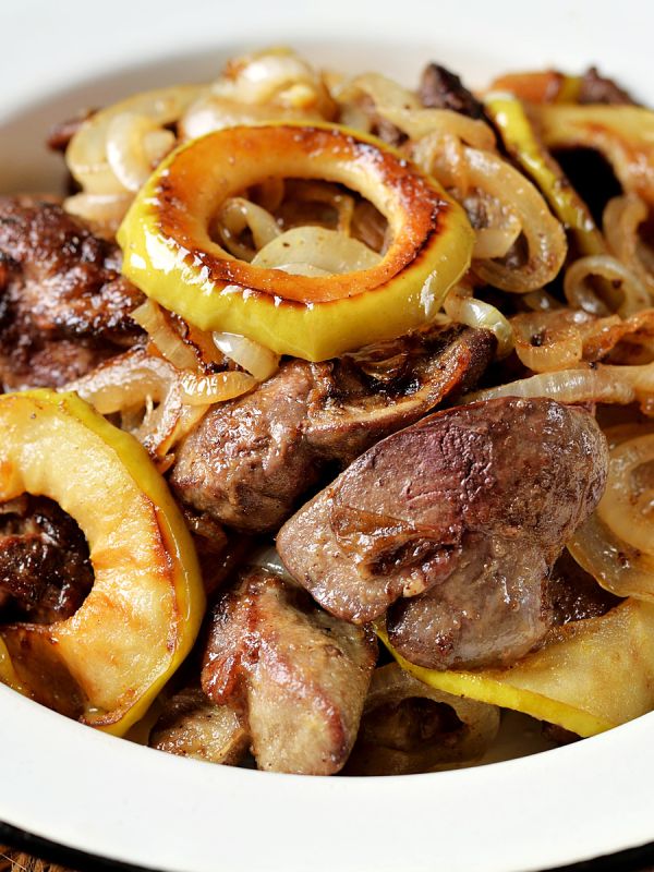 Печень с яблоками: кулинарный шедевр, который покорит каждого